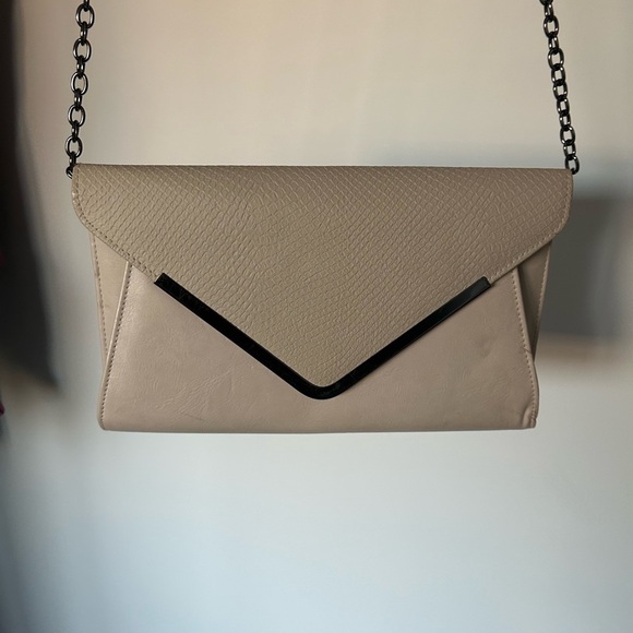 Aldo Cream and Black Envelope Clutch - Picture 2 of 4